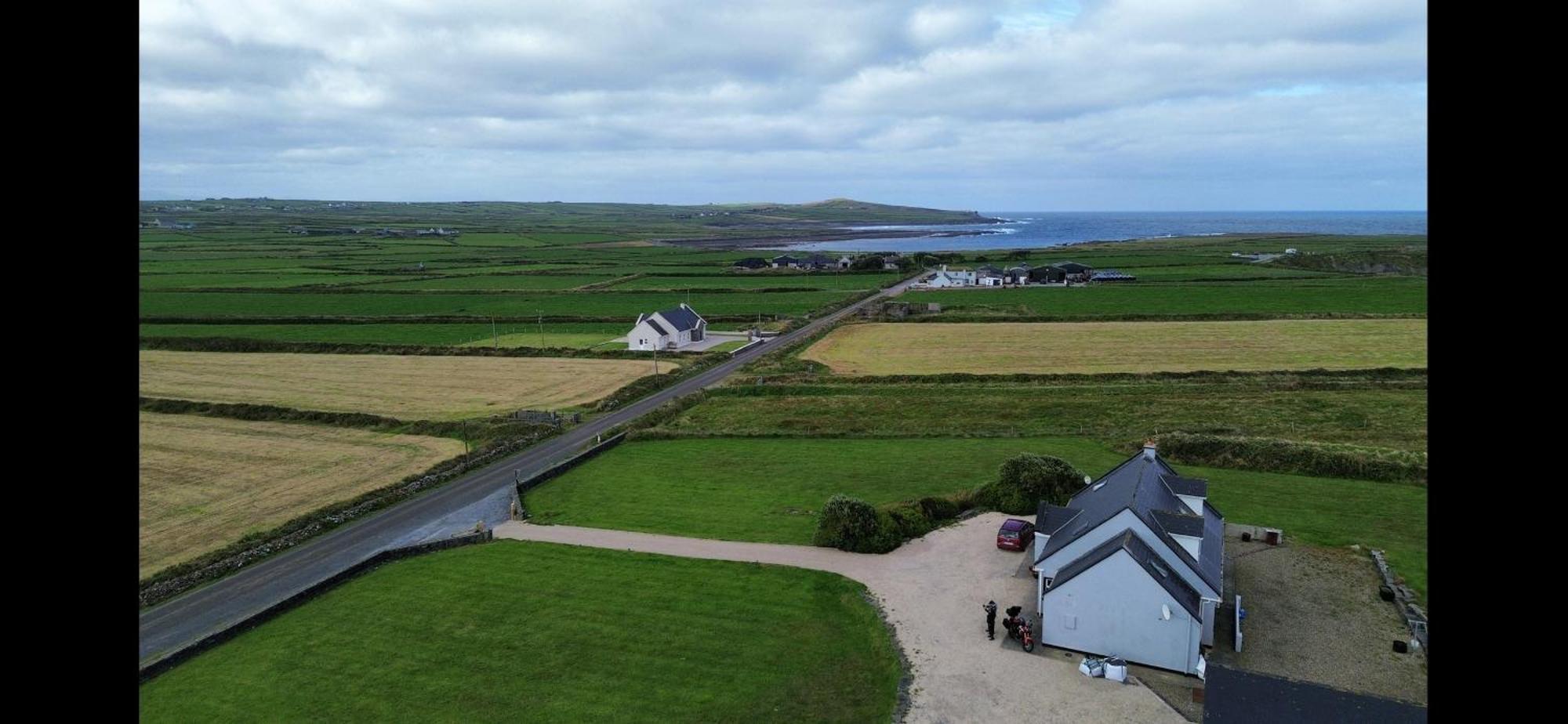 Cois Na Mara Eire Code V15 T677 Bed & Breakfast Derrynadivva Exterior photo
